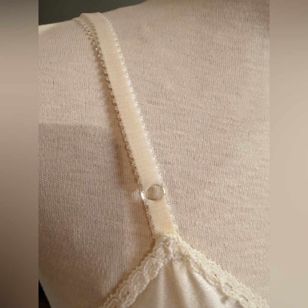 Vintage Ivory Lace Nylon Slip Dress Nightgown Bias Cut Bridal Lingerie S - Picture 3 of 13